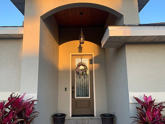 4th image of 1090 Harbor Ln
