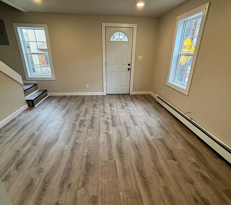528 Center St #530