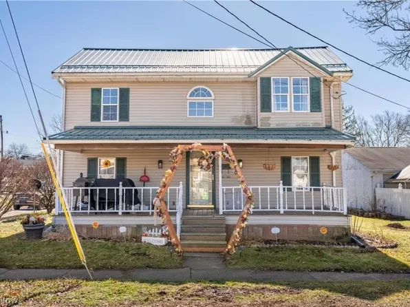 335 S High St, Carrollton, OH 44615