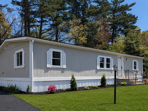 2nd image of 36 Longboat Rd
