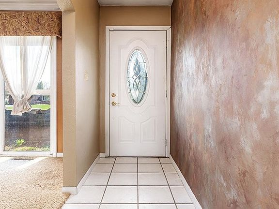 5th image of 6074 Abington Dr
