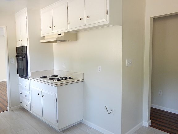 Kitchen Stove/Place for Refrigerator