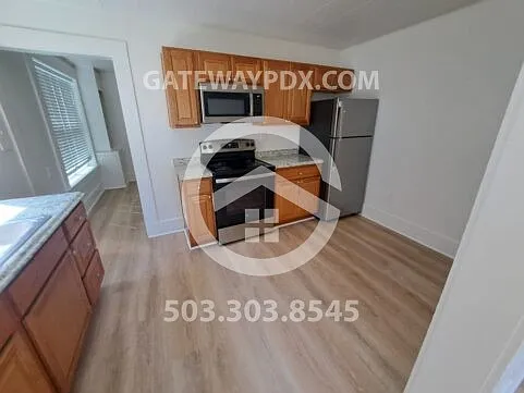 1038 Grove St #A — Photo 6
