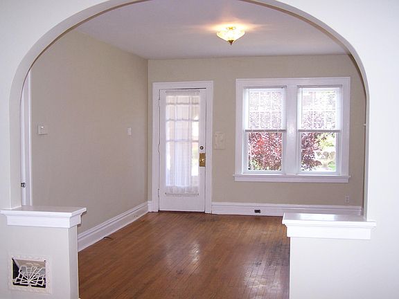 4th image of 1030 Art Hill Pl