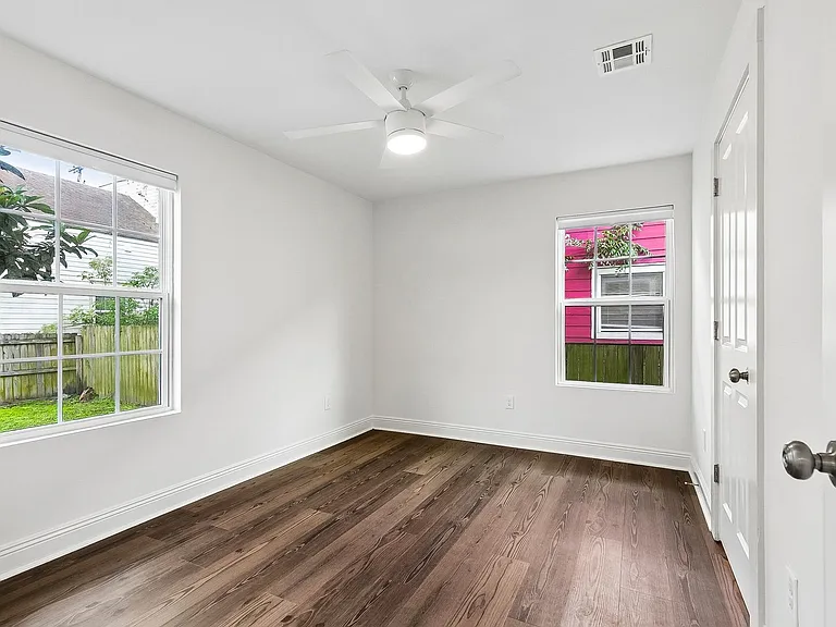 2239 Saint Andrew St — Photo 12