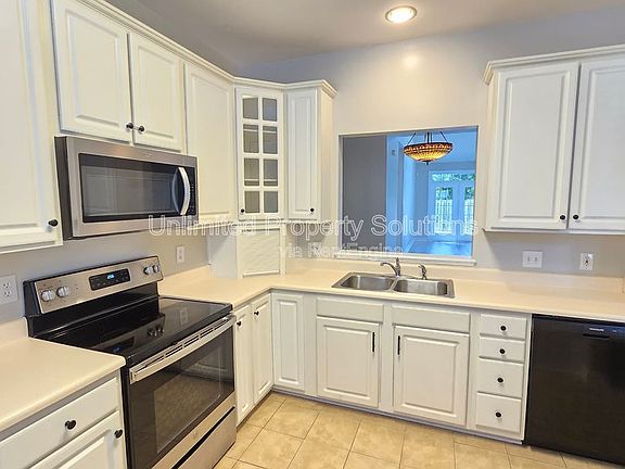 4th image of 5006 Carleton Dr Unit 2