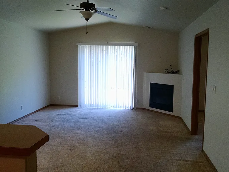 1620 E Peggy Loop — Photo 2