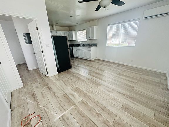 4th image of 22545 Haynes St #1