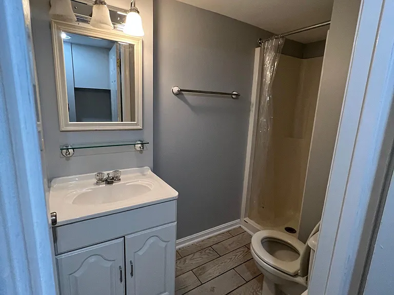 627 Harvey St — Photo 31