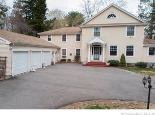 22 Bidwell Pkwy, Bloomfield, CT 06002
