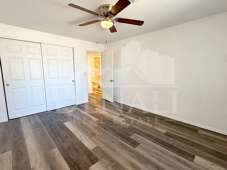 2027 N 66th Dr — Photo 13