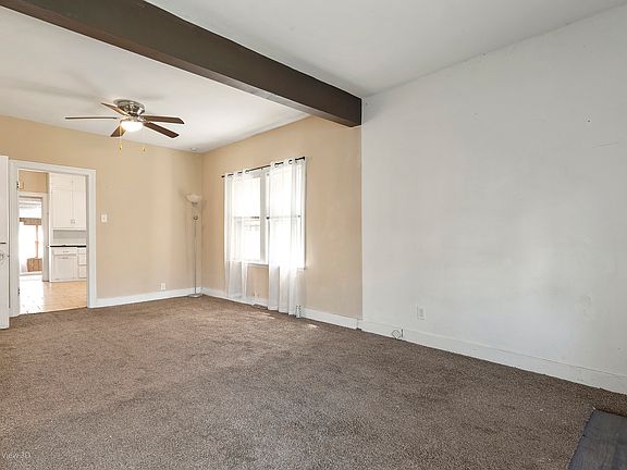5th image of 4916 Northcote Ave
