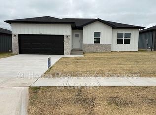 1343 S Shayla Ave, Springfield, MO 65802