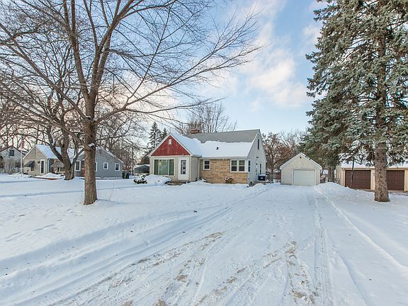 4th image of 767 Sandhurst Dr W