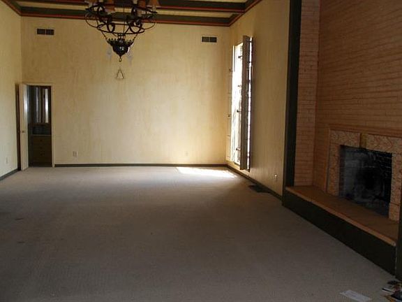 2nd image of 5626 Byers Ave