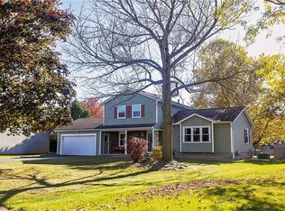 137 Sweet Acres Dr, Rochester, NY 14612