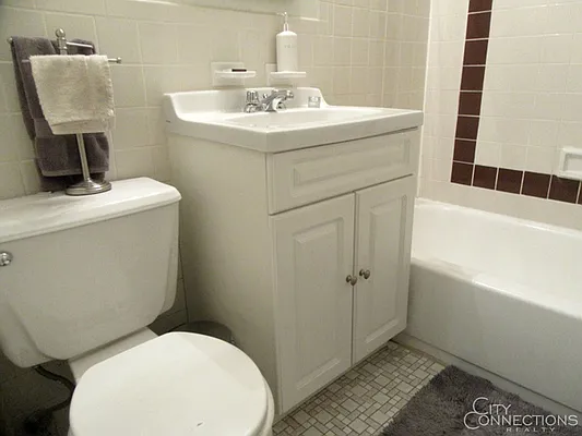 Rented by City Connections Realty | media 19