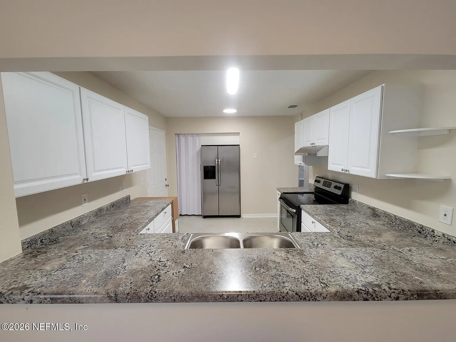 3 bed, 1.0 bath, 1120 sqft, $1,750 — Photo 3