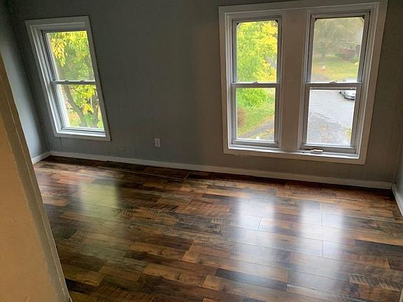 5th image of 51 Cherry Ave