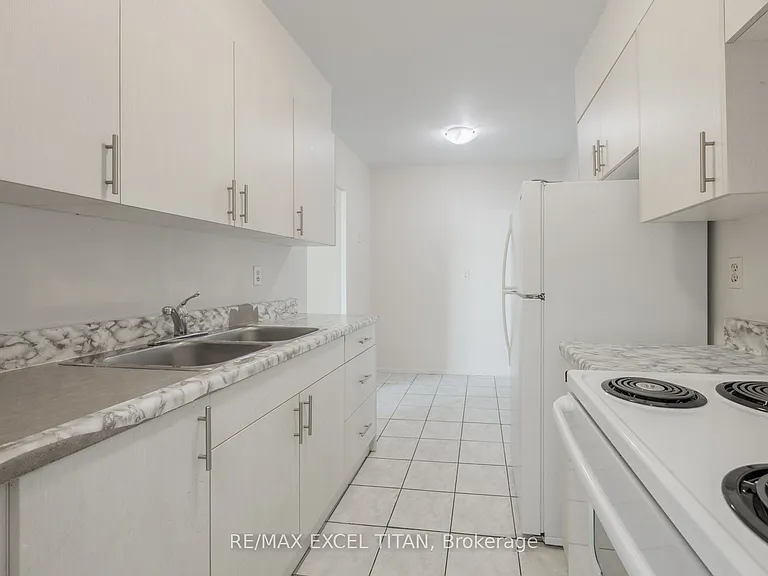 1385 Midland Ave #611 — Photo 12