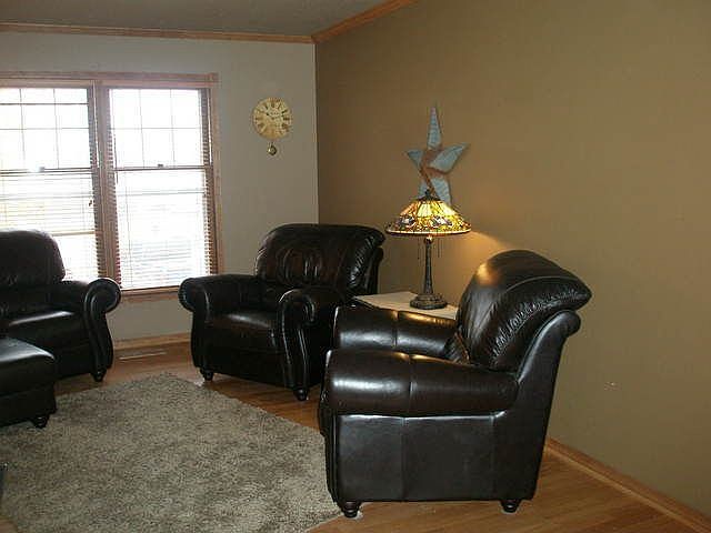 1st image of 1324 Greenfield Dr
