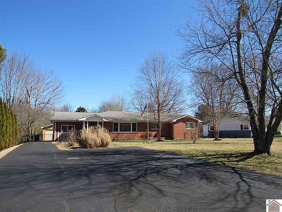 2nd image of 126 Cambridge Dr