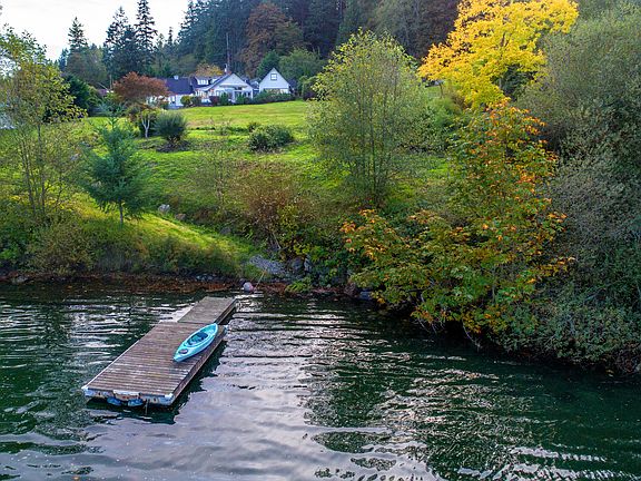 Your own private, floating dock. Perfect for fishing, crabbing, kayaking, paddle boarding, swimming!