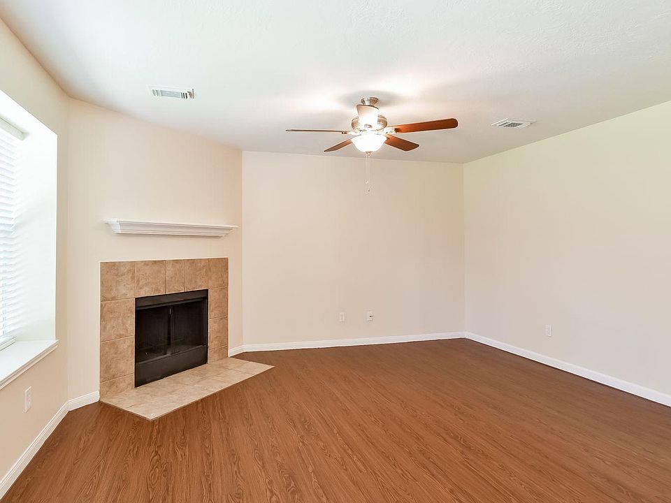 1st image of 3781 Lovers Ln