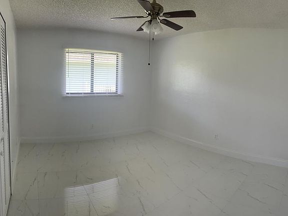 3rd image of 2208 SE 16th St