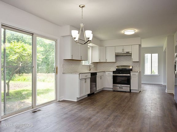 4th image of 22154 W Plymouth Cir