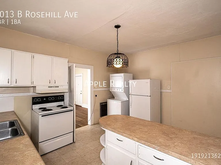 1013B Rosehill Ave — Photo 4