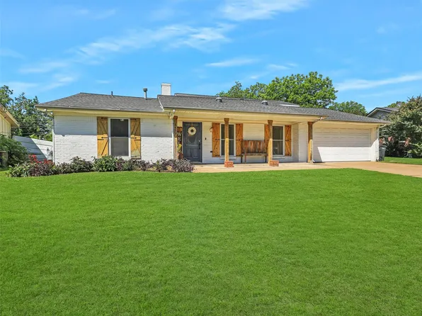 5433 Greenwood Way, North Richland Hills, TX 76180