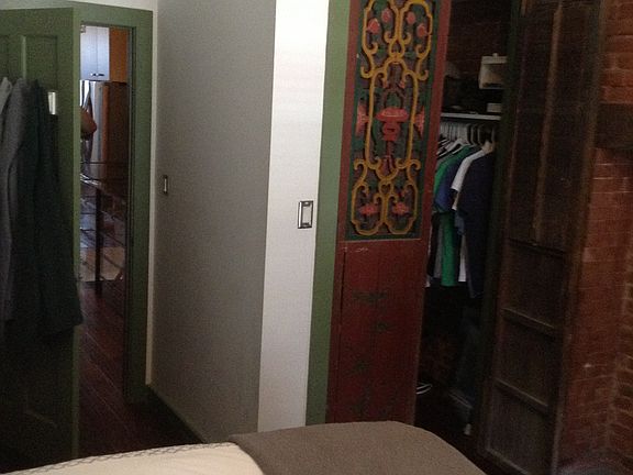 4th image of 555 17th St APT 1L