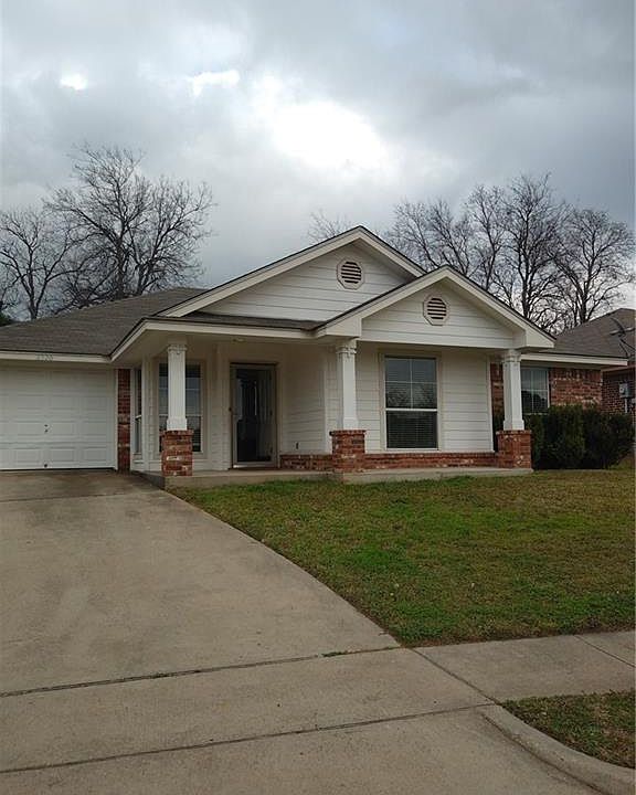 1st image of 2320 Los Arboles Ln