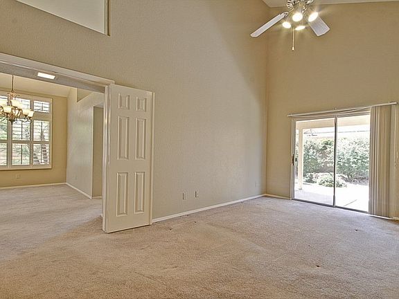 5th image of 2255 E Lakecrest Dr