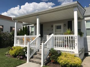 217 N Clermont Ave, Margate, NJ 08402