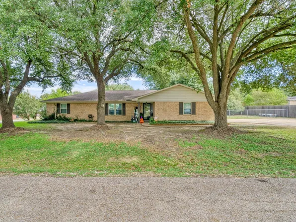 206 Heath Ave, Madisonville, TX 77864