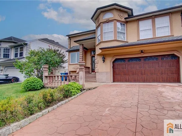 80 Ortley Ct, Matawan, NJ 07747