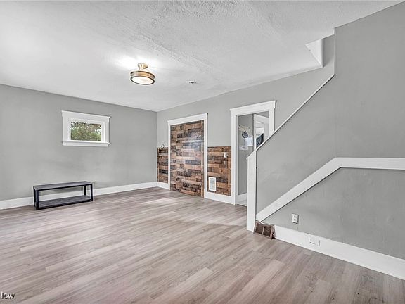 4th image of 3150 W 46th St