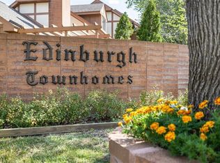 5653 SW Hawick Ln, Topeka, KS 66614