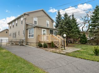 26109 W Spring Grove Rd, Antioch, IL 60002