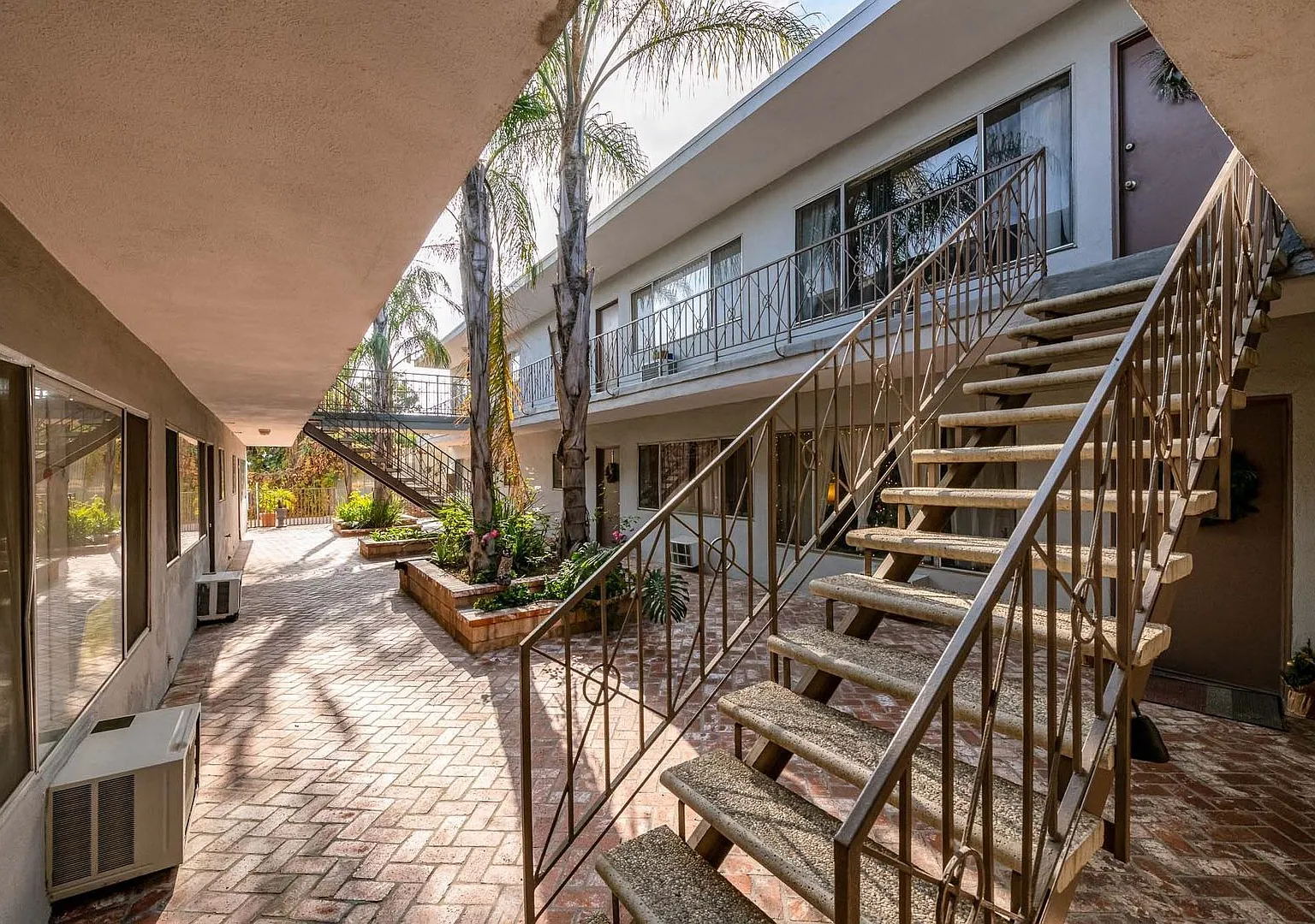 2 bed, 780 sqft, $2,249 — Photo 4