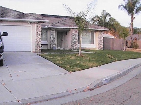 All tile floor, Full granite Kitchen and baths