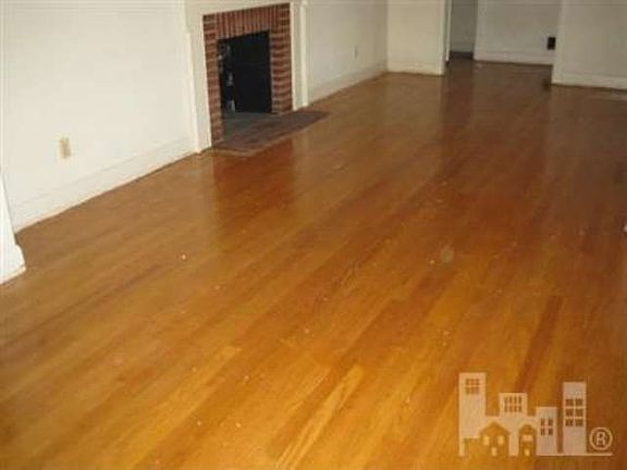 5th image of 315 Pine Valley Dr