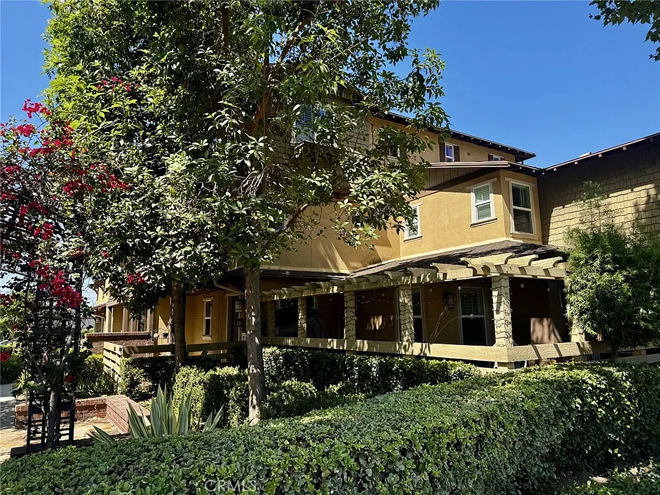 417 S Glendora Ave
