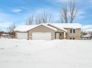 80 Talon Dr, Coopersville, MI 49404
