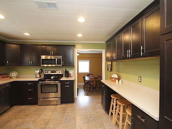 4th image of 1704 Farmer Ave