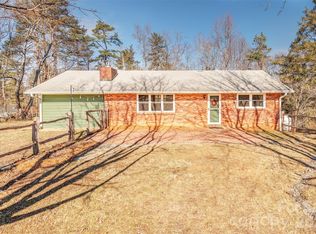 268 Longs Chapel Rd, Weaverville, NC 28787