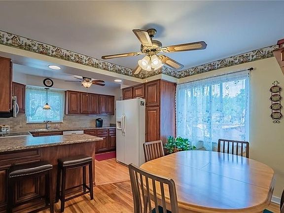5th image of 108 Arden Dr