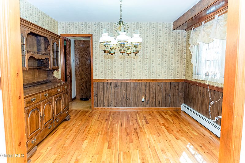 5th image of 8 Burning Bush Boulevard